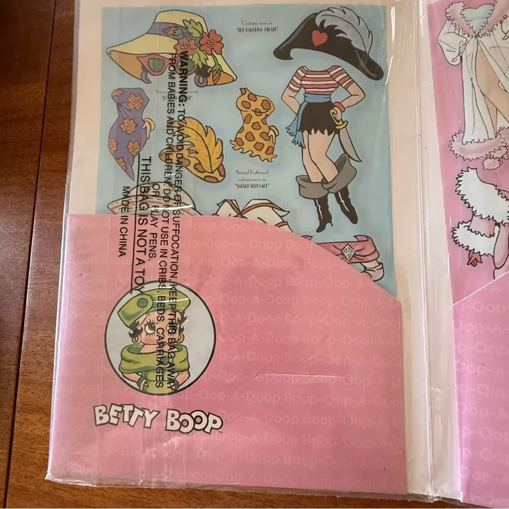 Vintage 2003 Betty Boop Magnetic Magic Paper Doll With 14 Movie Costumes Sealed